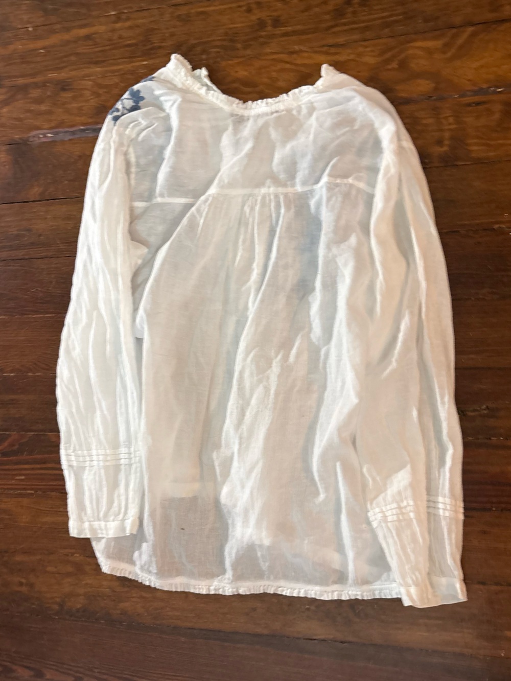 Sundance JP and Mattie white blue embroidered long sleeve top shirt size M - Picture 5 of 5